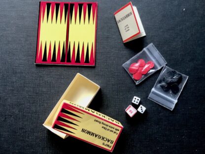 Backgammon. Handarbeit.