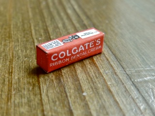 Zahnpastaschachtel (Colgate, Attrappe)