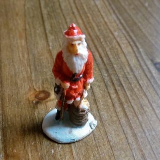 Nikolaus-Figürchen. Kunststoff handbemalt. Reduziert.