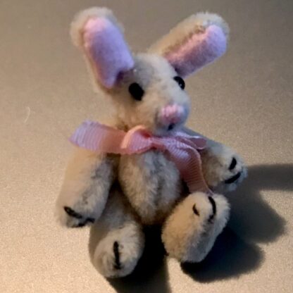 Miniatur-Hase (Fluff-Beige). Samt.