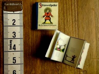 Kinderbuch (Struwwelpeter, Text englisch).