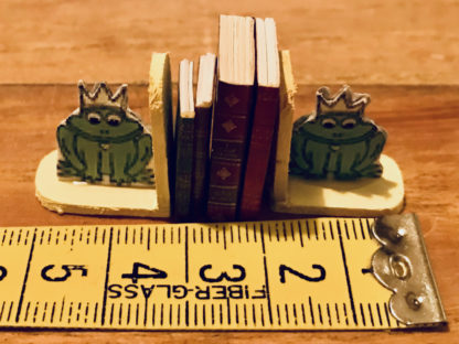 Buchstützen (Froschkönig). Handarbeit. Ohne Bücher! - Image 2