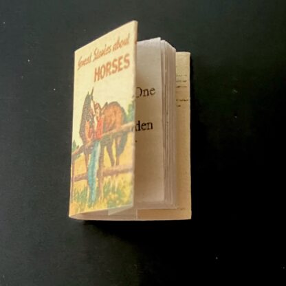 Miniatur-Buch (Pferdegeschichten). Seiten bedr.