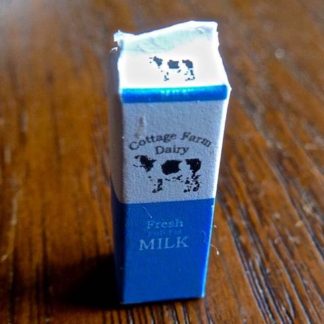 Milch (Vollmilch, Tetrapack, Attrappe)