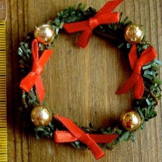 Weihnachtlicher Kranz, rot/gold. Handarbeit.