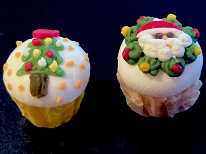 2 Cupcakes (Weihnacht). Handarbeit.