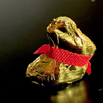 Lindt-Hase. Handarbeit.