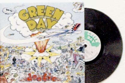 Schallplatte mit Hülle (Green Day - Dookie). Attrappe.